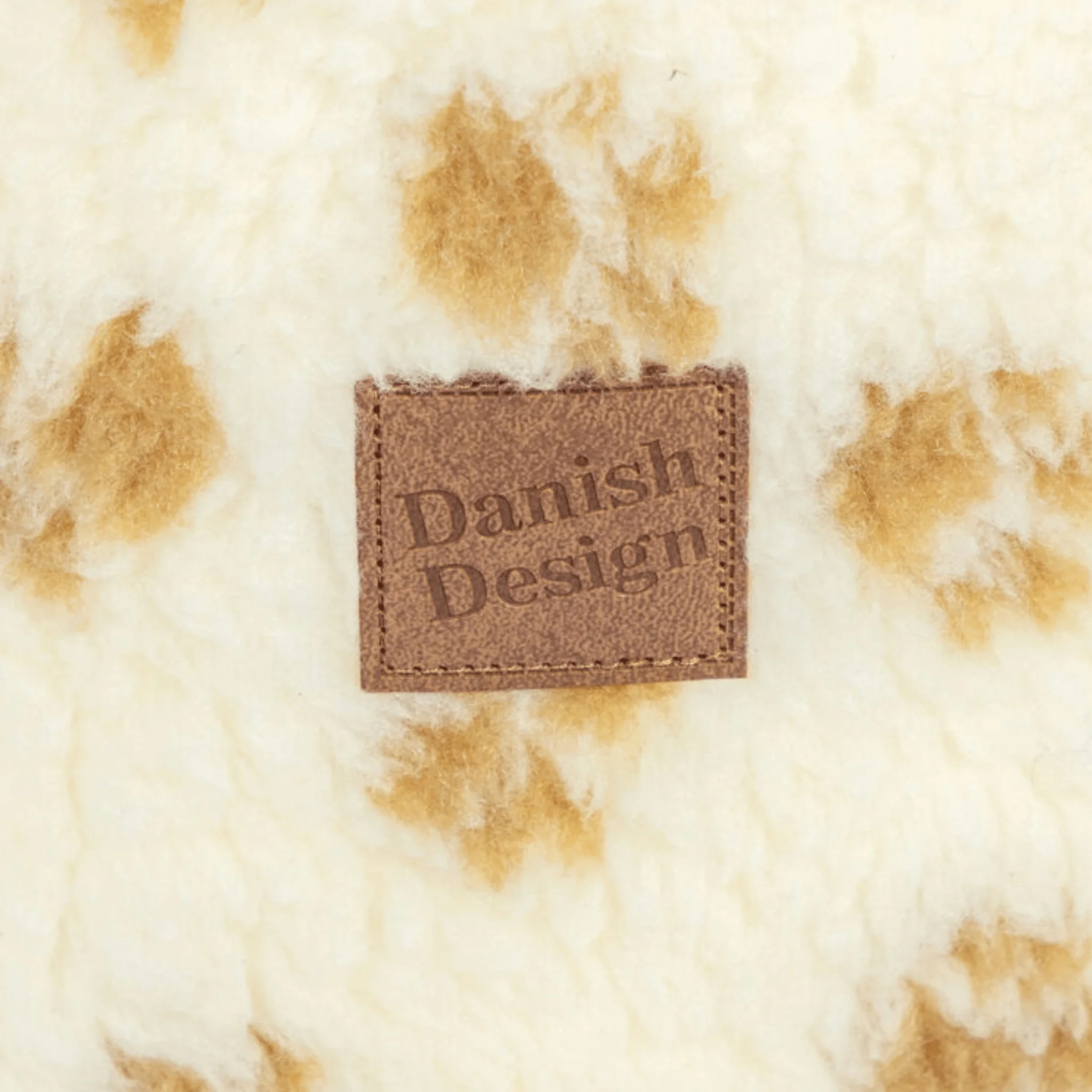 Cat Cosy Cream Fleece Bed - Image 3